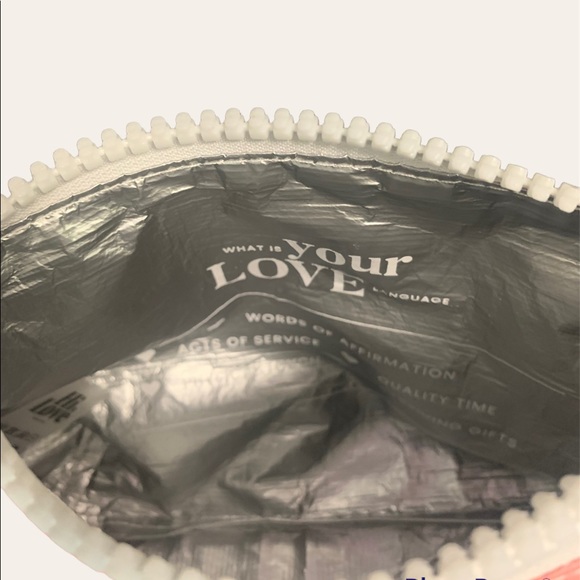 Hi Love Medium Pack - Picture 4 of 4